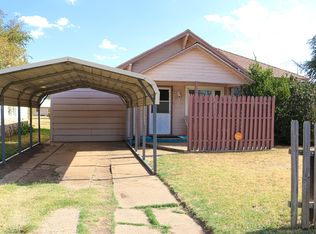 315 W Jeffie St, Floydada, TX 79235