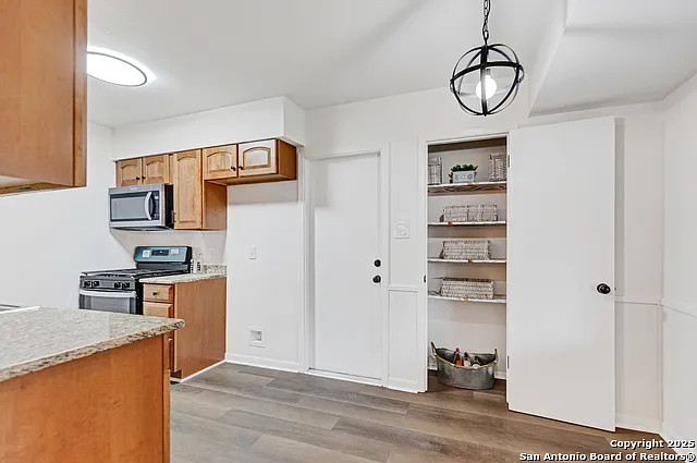 4303 Sunshadow St — Photo 3