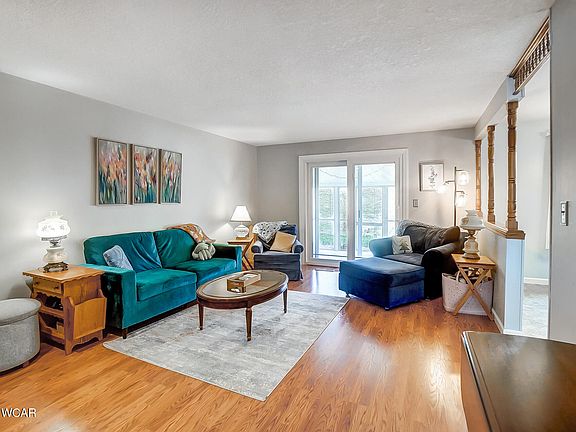5th image of 546 Sunnymeade Ln