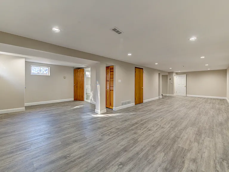 16 Fircrest Ln — Photo 25