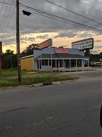 1st image of 139 Blowing Rock Blvd
