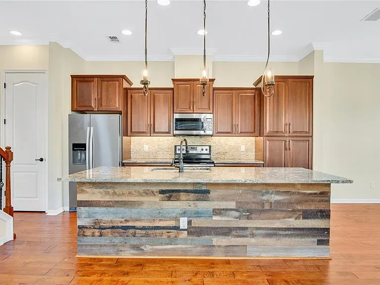921 Taramundi Dr — Photo 7