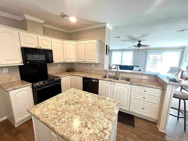 7407 Westwood Dr — Photo 6
