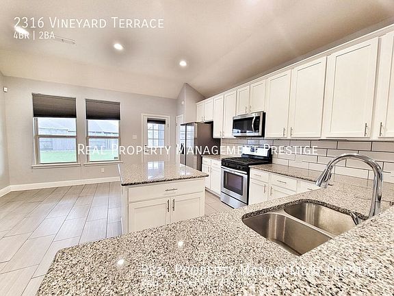 3rd image of 2316 Vineyard Terrace Ln