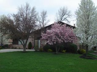 19516 Westwood Dr, Strongsville, OH 44149