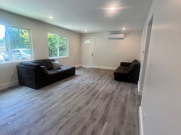 Living room/Kitchen