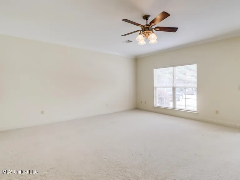 940 Jefferson Dr — Photo 17