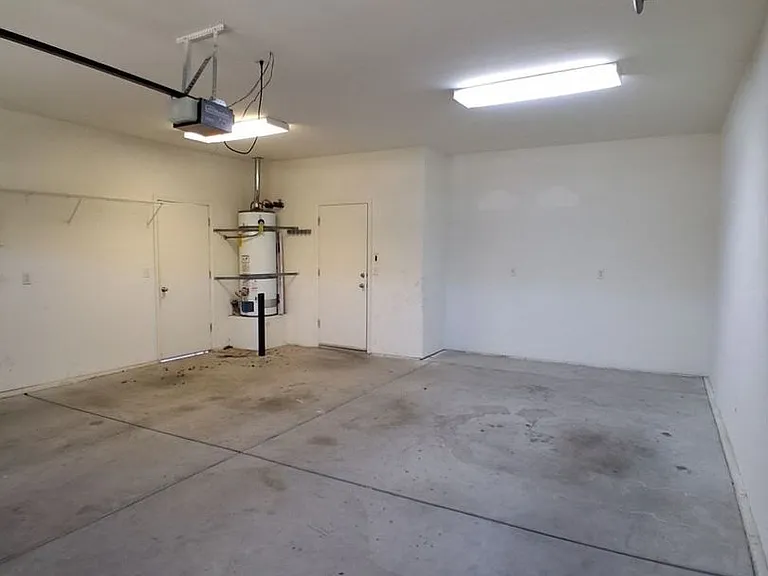 551 Lester Ave — Photo 27