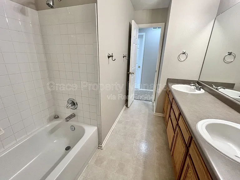 22192 Pebble Brook Ln — Photo 25