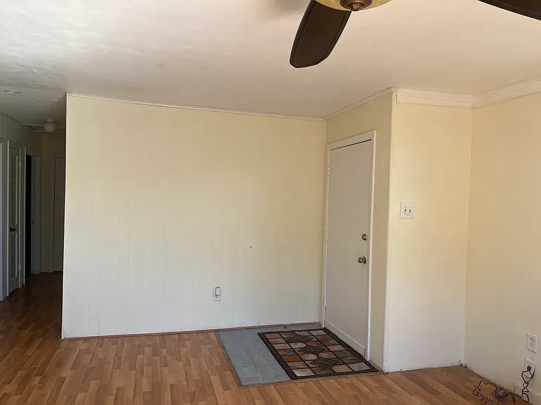 5022 Caroline St — Photo 7