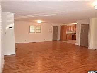 2nd image of 420 Jenny St