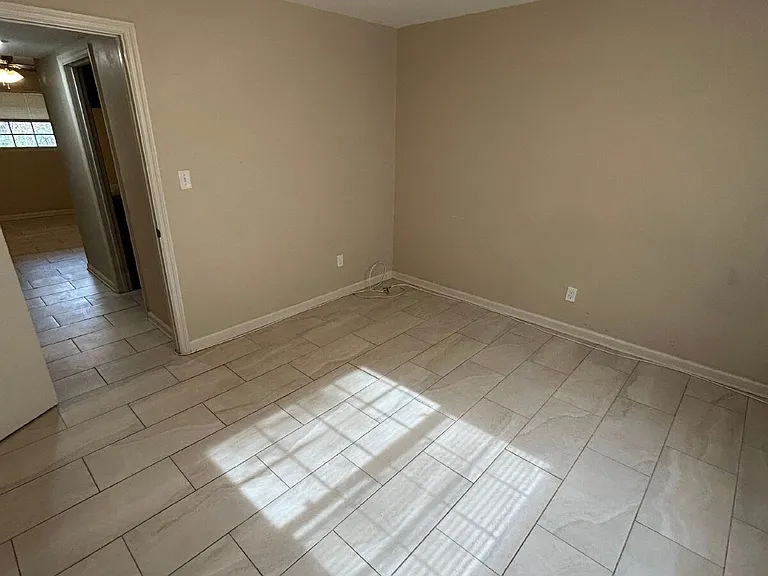 1810 Pasco St #7 — Photo 8