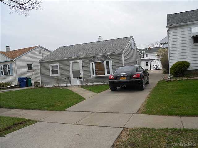 1st image of 22 Gunnell Ave