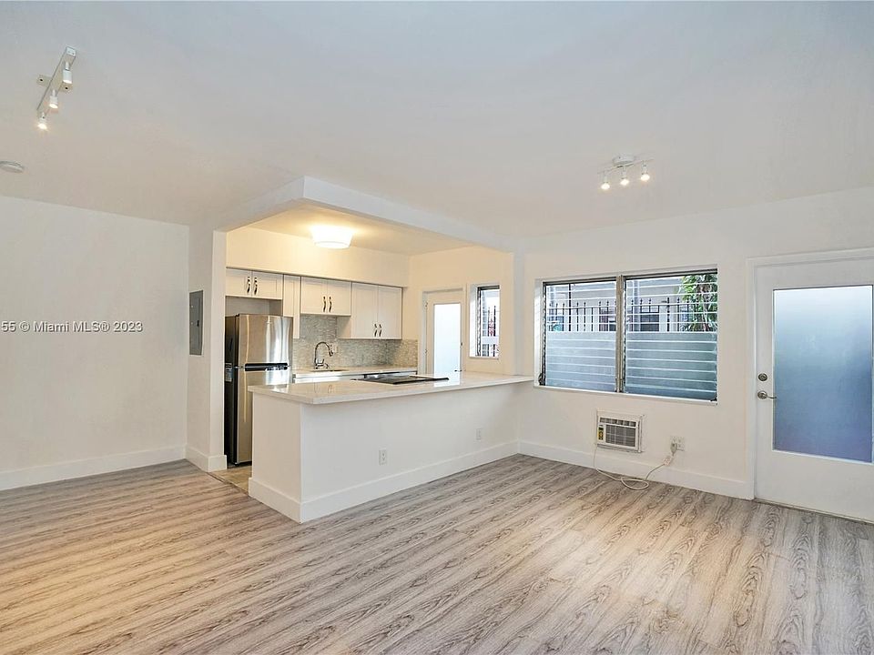 1st image of 719 Euclid Ave APT 2