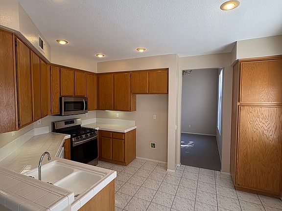 5th image of 31475 Sonoma Ln