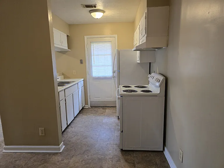 2057 Clark St #A — Photo 3