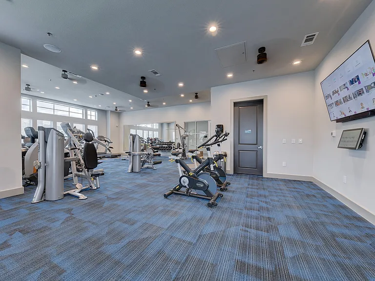 Estraya Westover Hills Apartments — Photo 9