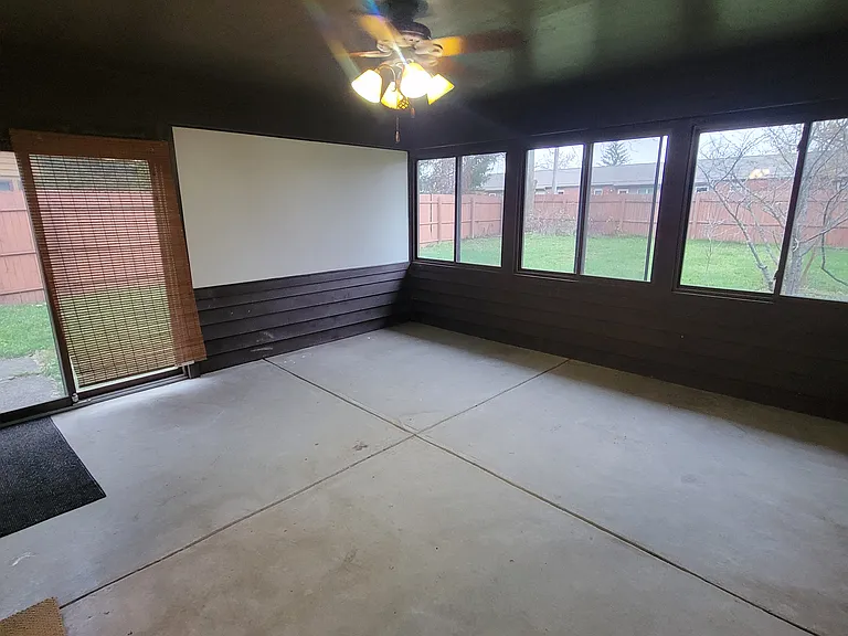 536 Flanders Ave — Photo 10