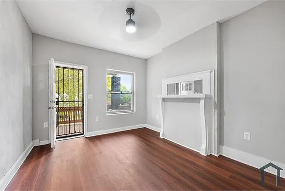 2217 E 71st St #3 — Photo 12