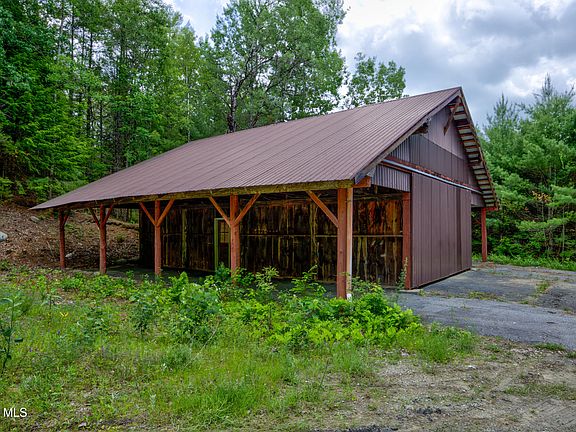 2nd image of 704 Landon Hill Road