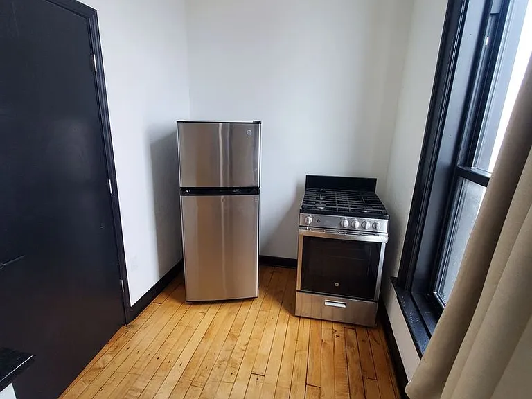 The Berm - 2001 10th Ave (24 Units Luxury Apartments) — Photo 29
