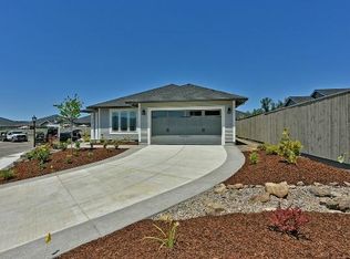 419 Hoosegow Ln, Medford, OR