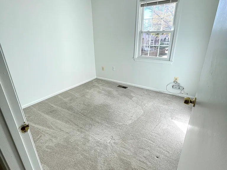 2774 Knollside Ln — Photo 14