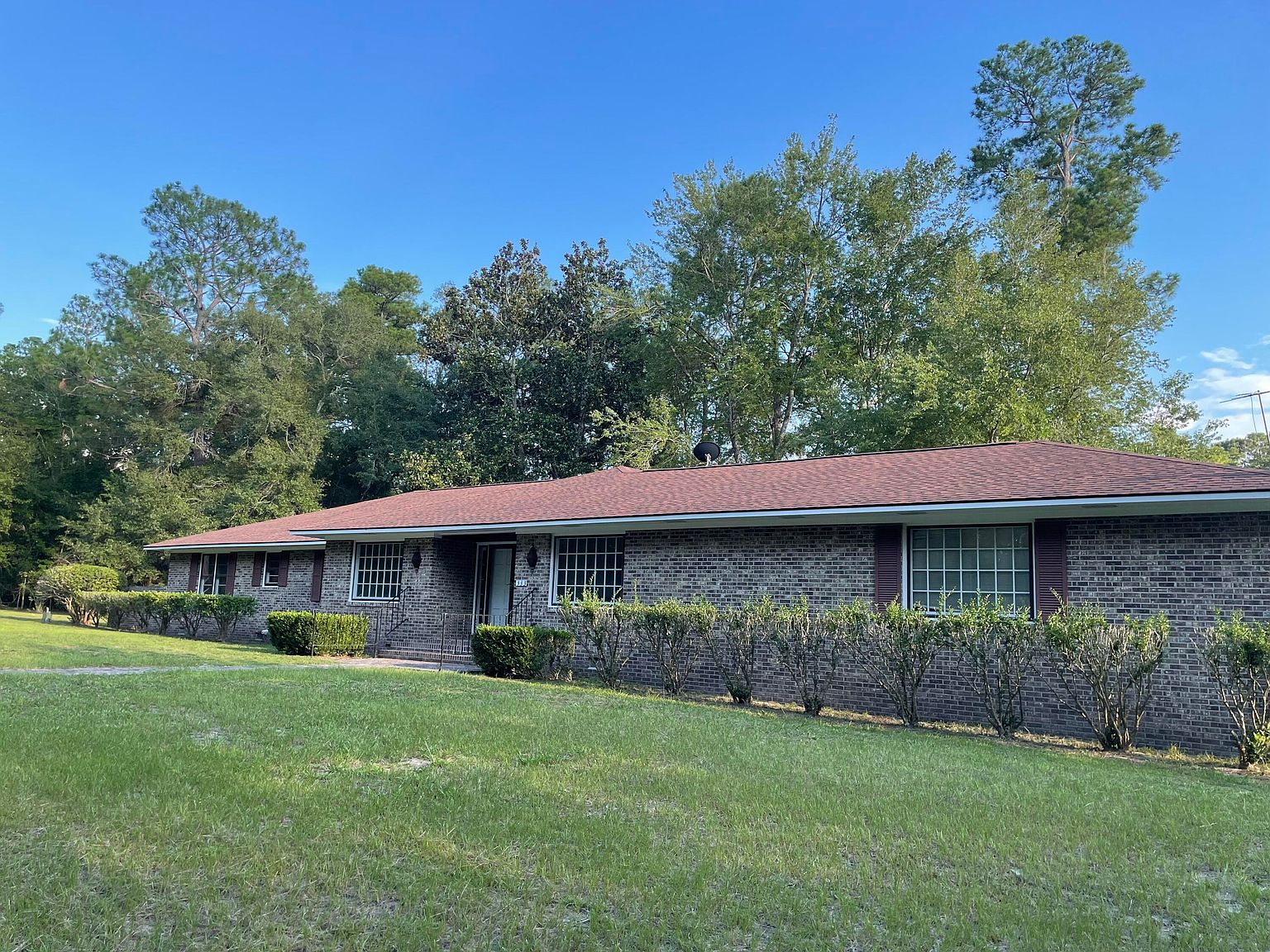 333 Jefferson Davis Ave, Walterboro, SC 29488 MLS 23018350 Zillow