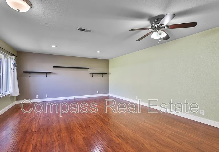 31101 Fredi St — Photo 5