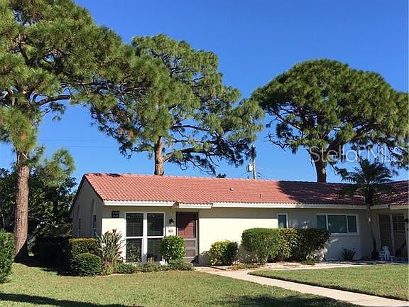 2nd image of 2165 Pueblo Cir #V-17