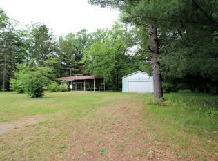 877 S Nicholas Ave, White Cloud, MI 49349