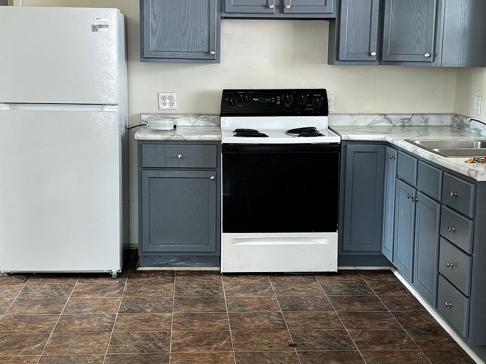 1st image of 32 W 7th St APT A