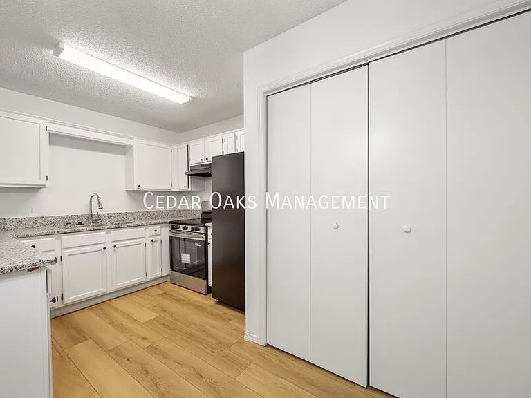 2967 W Glenmeadow Dr — Photo 8