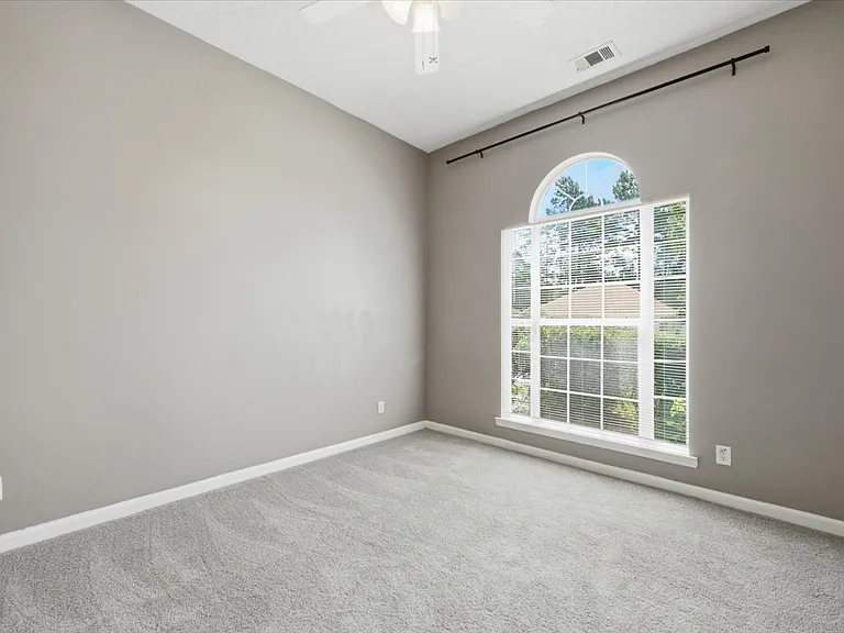 37 Dianne Mackenzie Way — Photo 15
