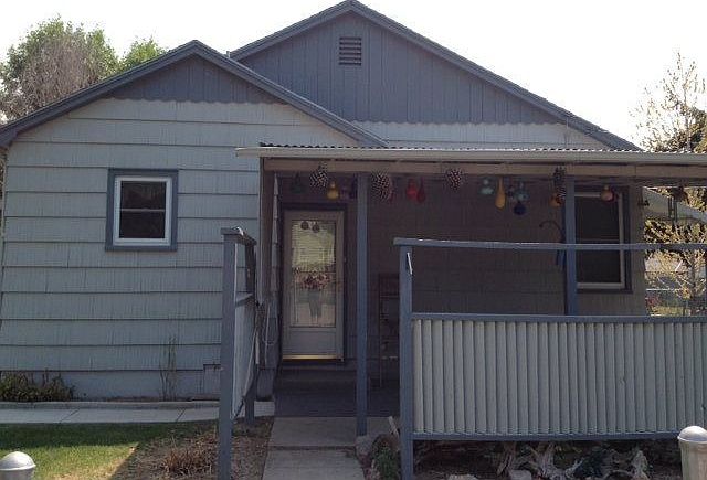 2nd image of 203 S Locust St