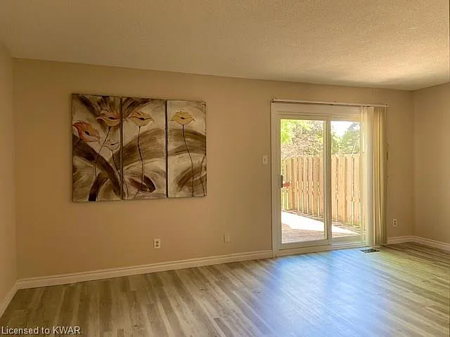 4 bed, 1300 sqft, $2,695 — Photo 2