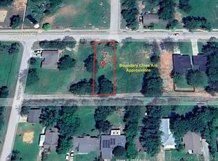 230 W 12th Ave, Bristow, OK 74010