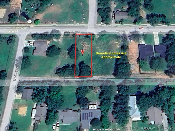 230 W 12th Ave, Bristow, OK 74010