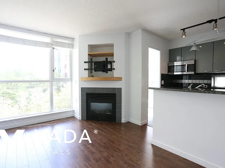 1068 Hornby St #509 — Photo 1