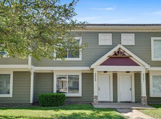 406 E 15th St #406D, Pella, IA 50219