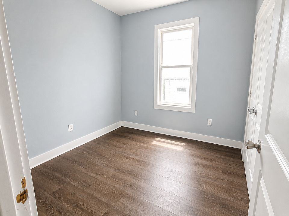2nd image of 61 16th Ave #3A