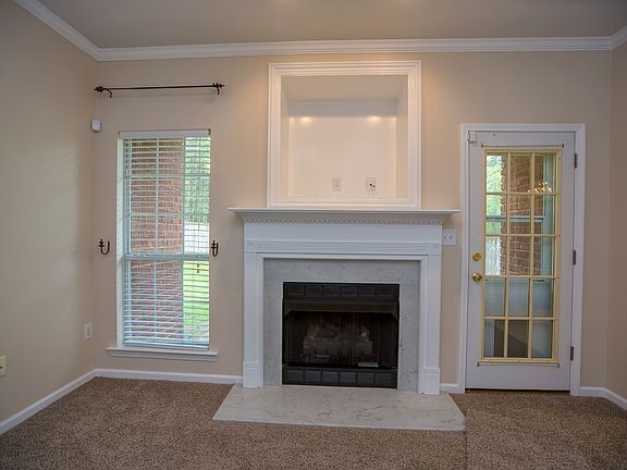 4th image of 825 Treymoor Lake Ct