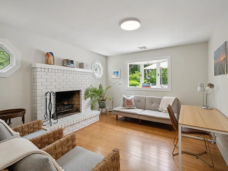 28 Dover Ave — Photo 13