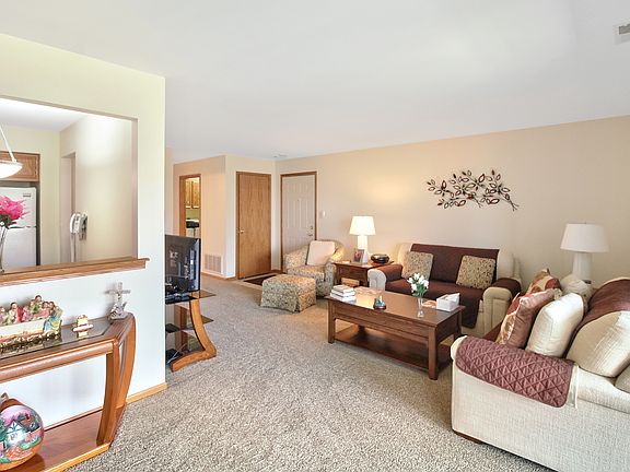 4th image of 4945 E Circle Dr APT 311