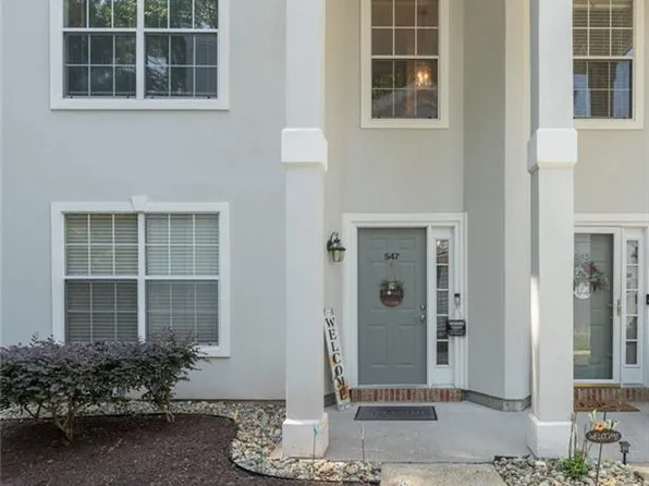 547 Seahorse Run, Chesapeake, VA 23320