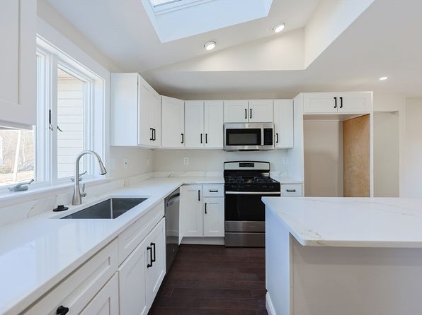 179 W Central St, Franklin, MA 02038