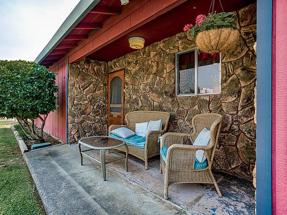 3rd image of 207 Woodcliff Dr