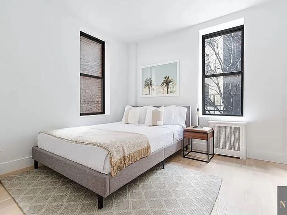 5th image of 226 W 97th St APT 1B