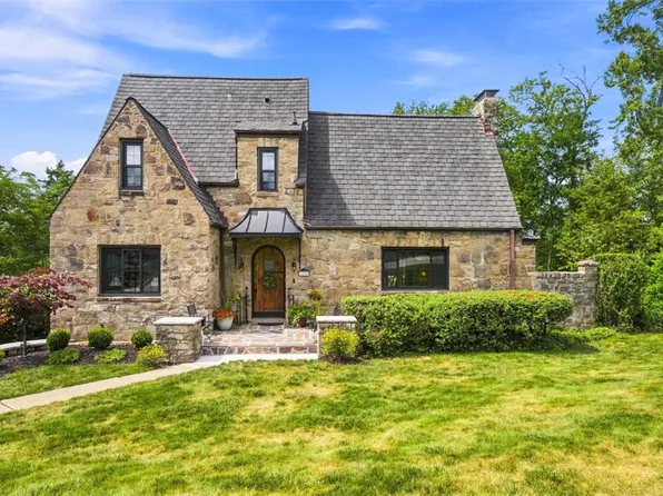 1134 Greenridge Ln, Pittsburgh, PA 15220