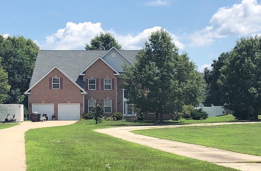1st image of 917 Manor House Dr